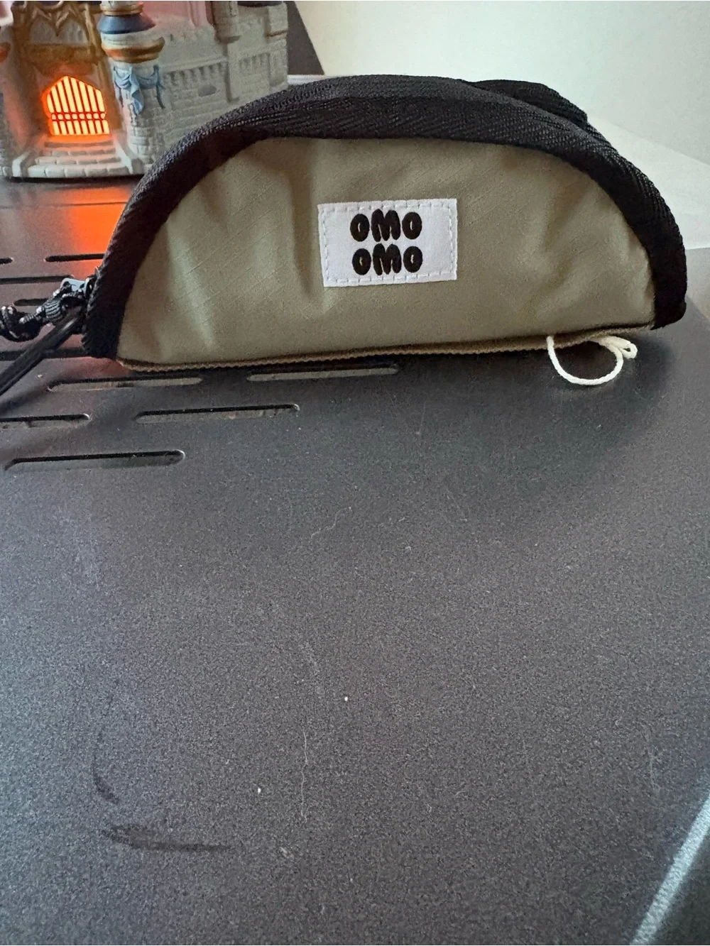 Portable water bowl for animals! Zips up easy and attaches to anything